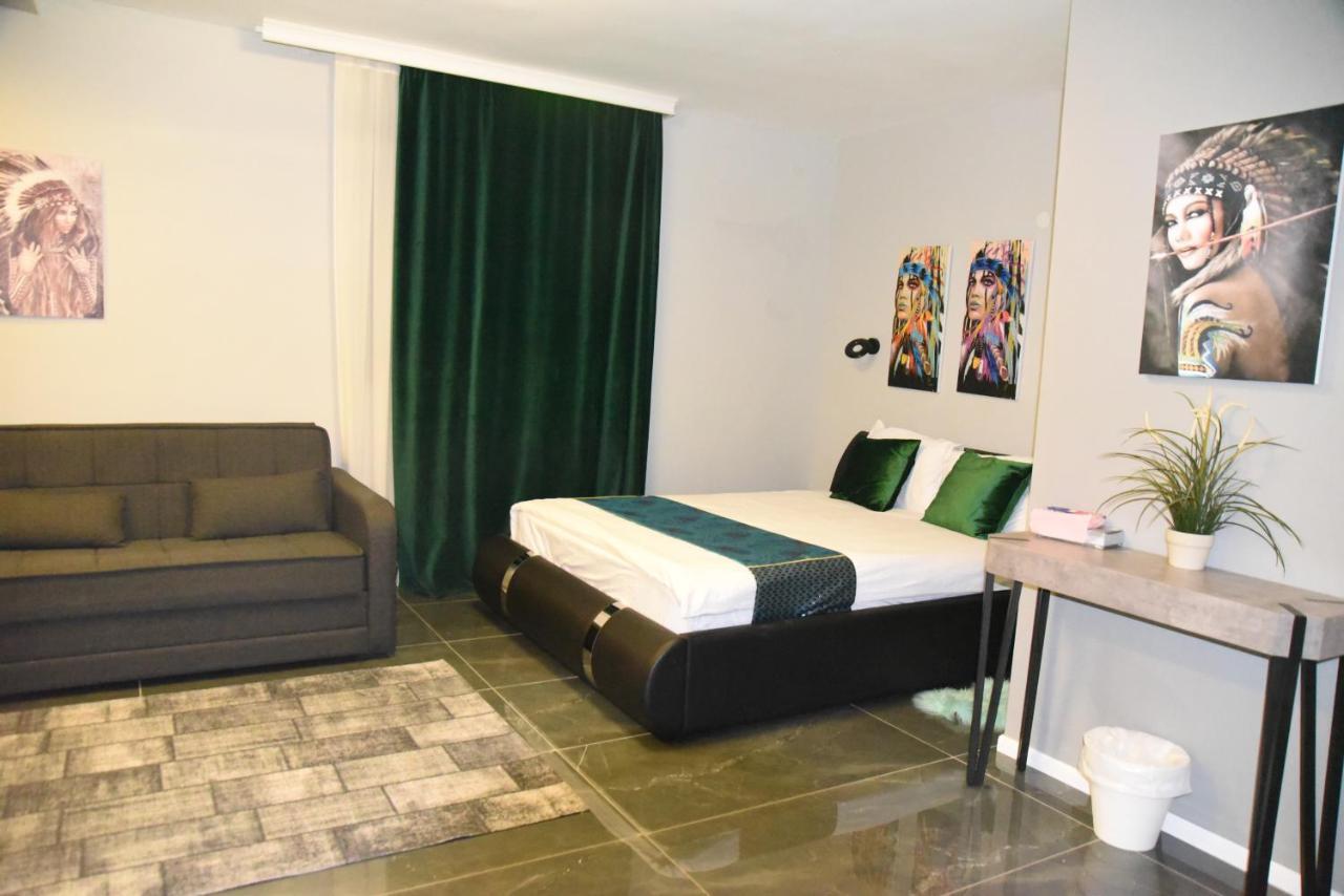 Penthouse Apartment On The Beach Bat Yam Esterno foto